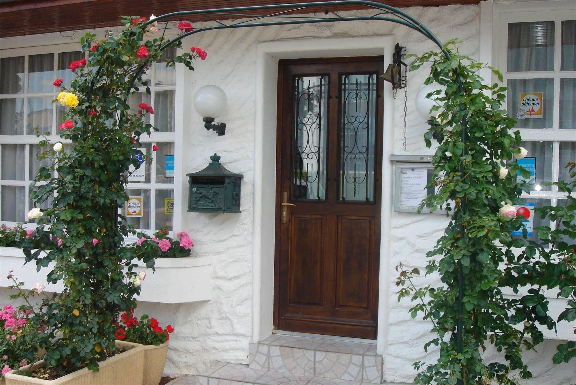 Hôtel Restaurant Maison Blanche Rungis Exterior foto