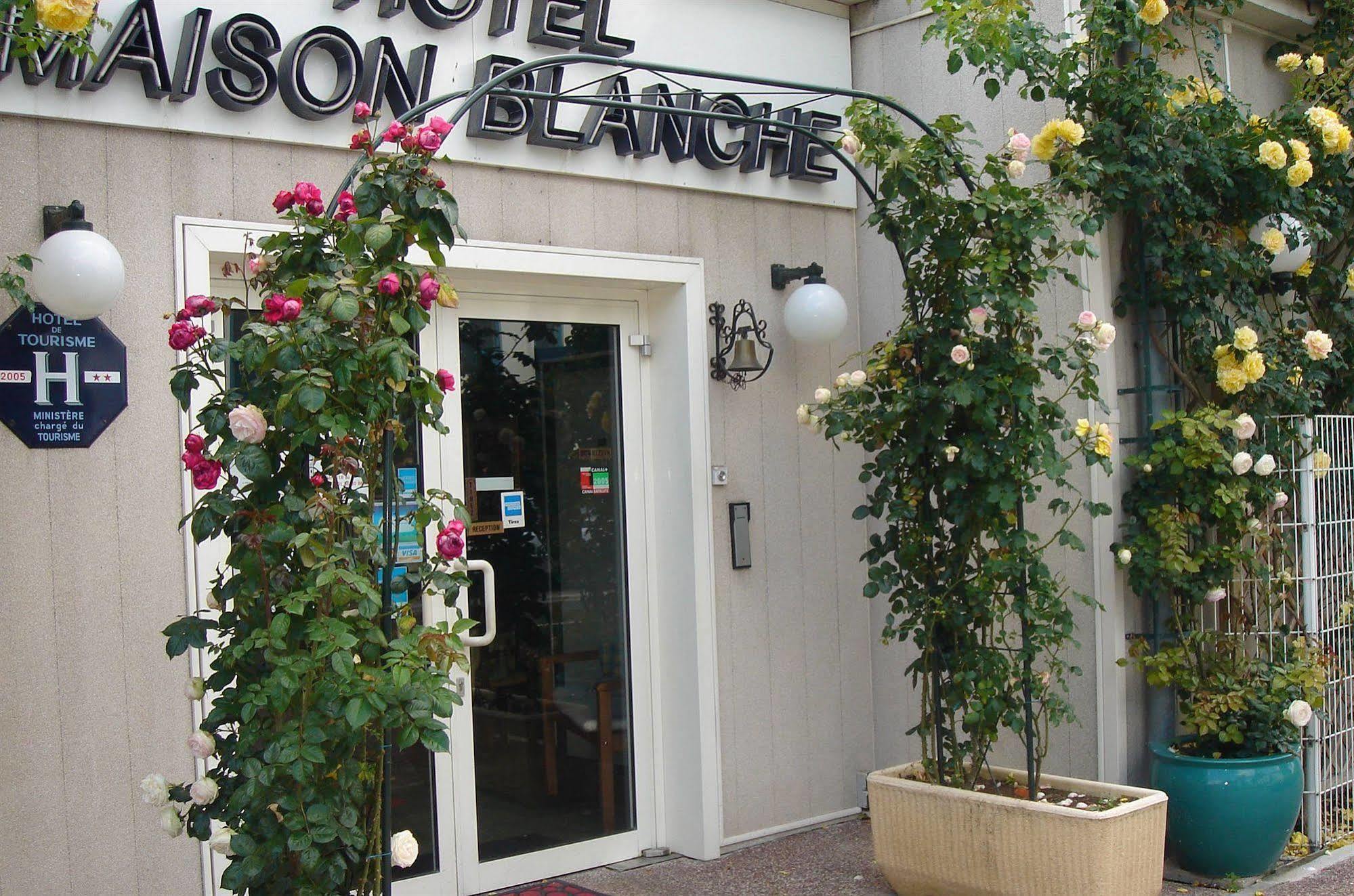 Hôtel Restaurant Maison Blanche Rungis Exterior foto